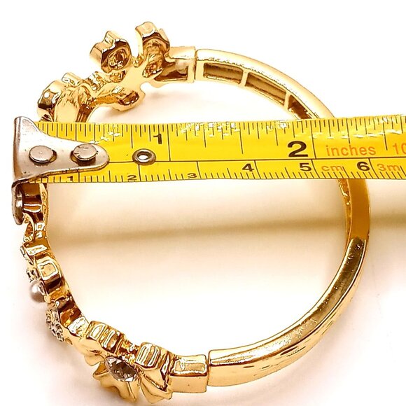 Monet Bracelet Stretchy Floral Gold-Tone Metal Rhinestones Faux Pearls Bangle 7" - Picture 11 of 13